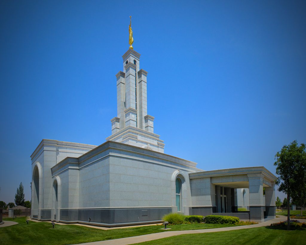 The Lubbock Texas Temple of the Church of Jesus Christ of Latter-day Saints. (Flickr - Paul Smith)