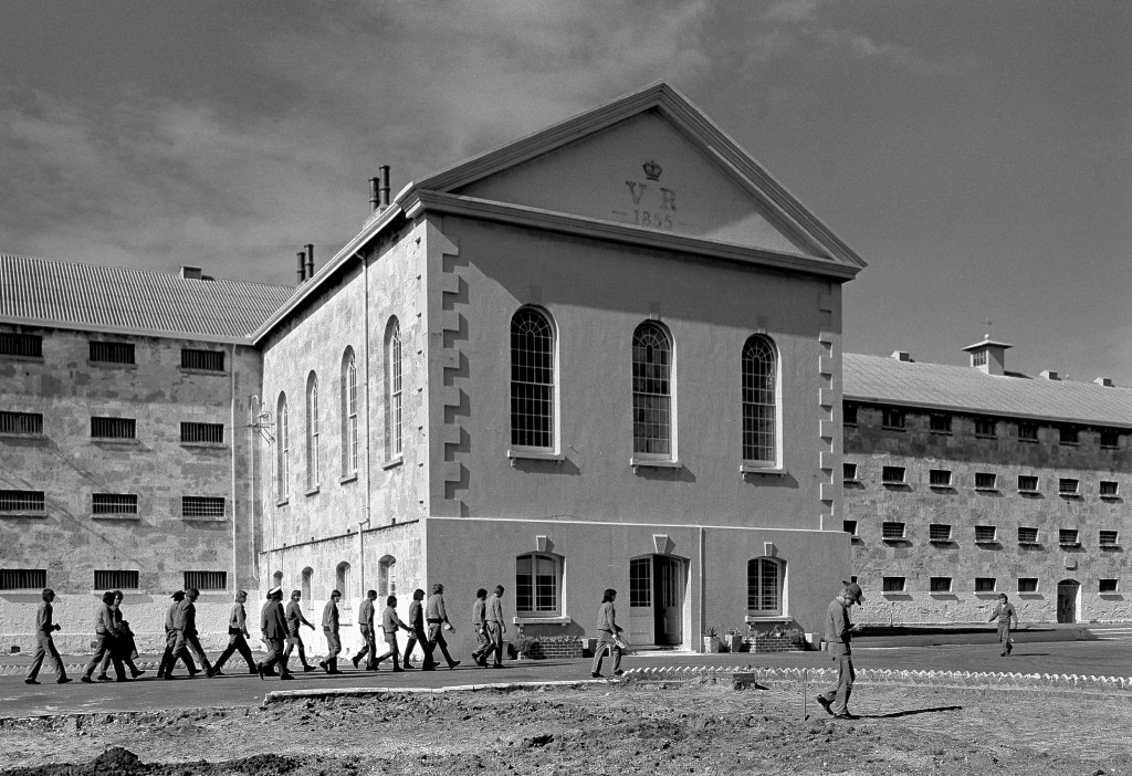 Inmates returning to Fremantle Prison (Source: Wikimedia Commons)