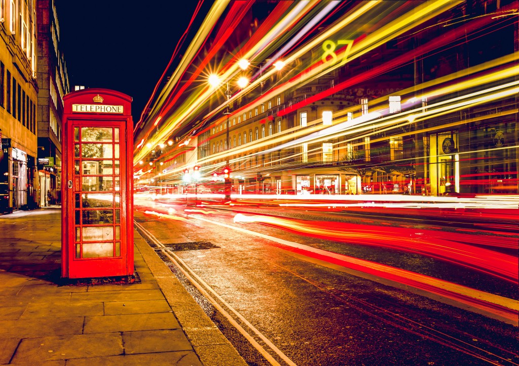 streets of london at night